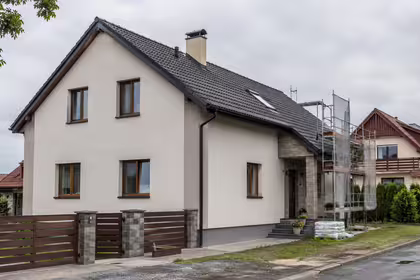Kolik stojí zateplení domu? Od ceny za metr k reálnému rozpočtu