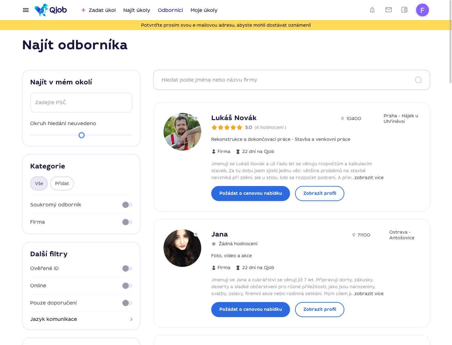 Seznam odborníků na Qjob.cz s tlačítkem Požádat o cenovou nabídku